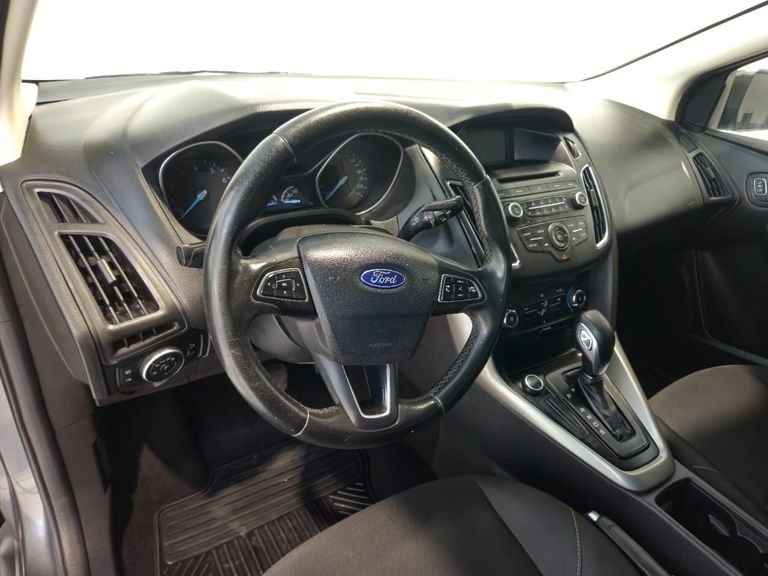 Ford Focus 2.0 16V/SE/SE Plus Flex 5p Aut.