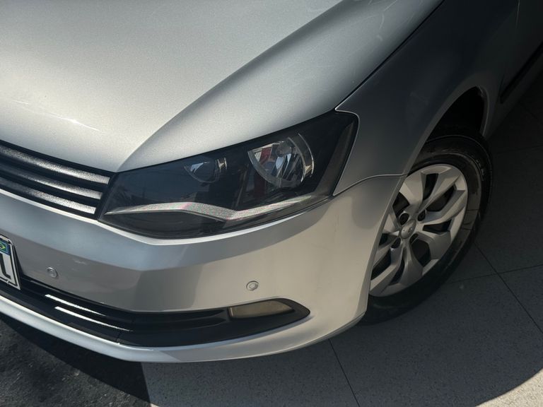VolksWagen VOYAGE  Trendline 1.0 T.Flex 8V 4p