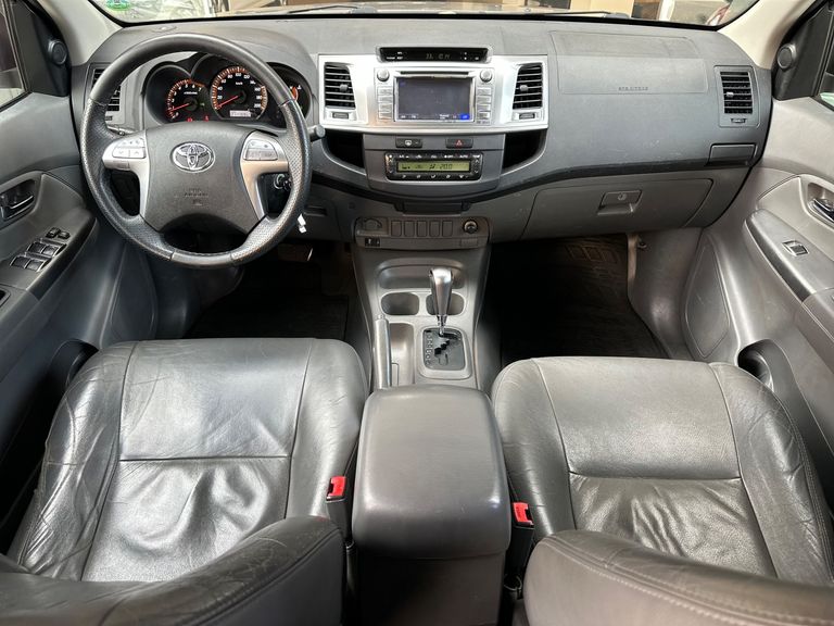 Toyota Hilux CD SRV 4x2 2.7 Flex 16V Aut.