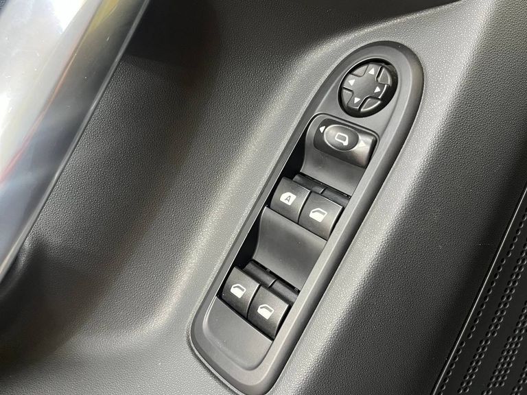Citroën C3 Tendance 1.5 Flex 8V 5p Mec.