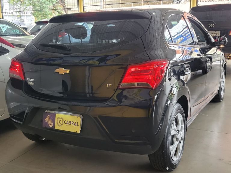 Chevrolet ONIX HATCH LT 1.0 8V FlexPower 5p Mec.