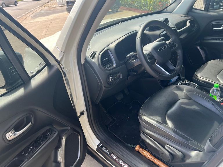 Jeep Renegade Long. T270 1.3 TB 4x2 Flex Aut.
