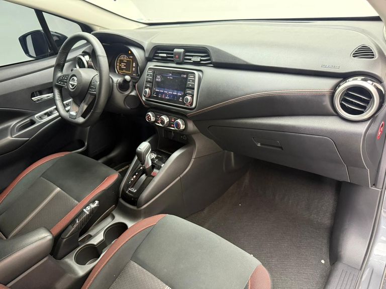 Nissan VERSA SR 1.6 16V Flex Aut.