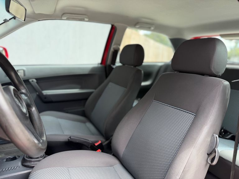 VolksWagen Gol City (Trend) 1.0 Mi Total Flex 8V 2p