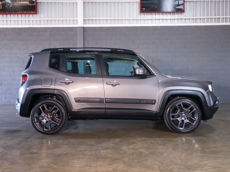 Jeep Renegade Limited 1.8 4x2 Flex 16V Aut.