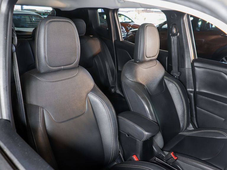 Jeep Renegade Limited 1.8 4x2 Flex 16V Aut.