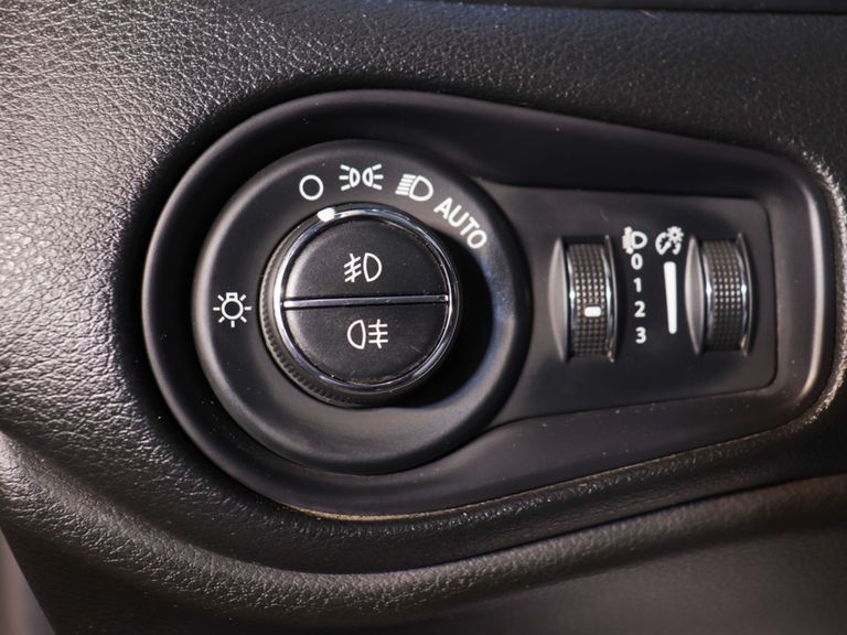 Jeep Renegade Limited 1.8 4x2 Flex 16V Aut.