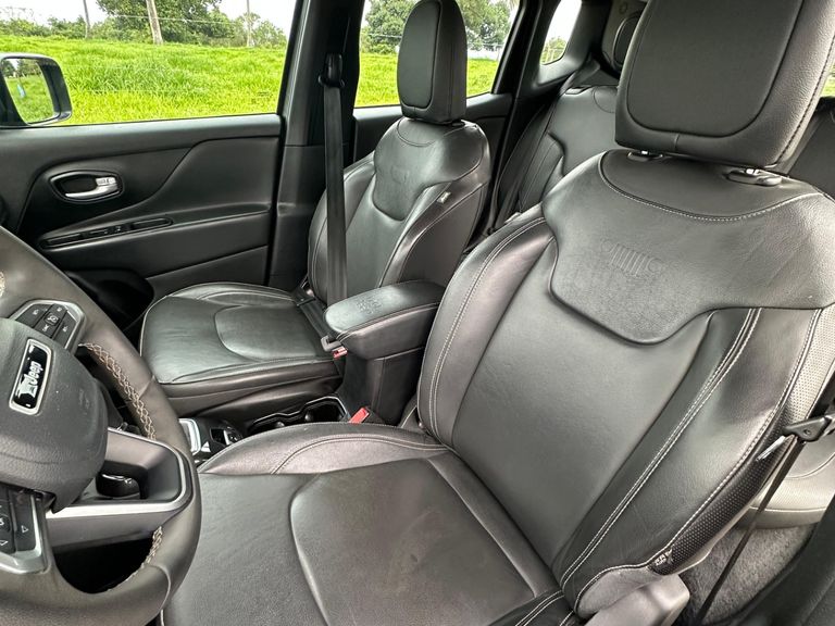 Jeep Renegade Long. T270 1.3 TB 4x2 Flex Aut.