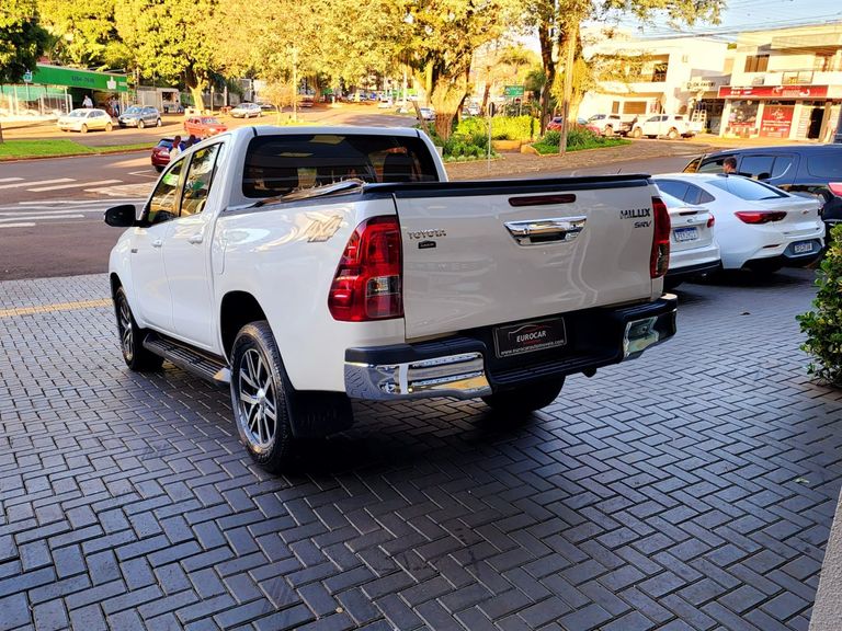 Toyota Hilux CD SRV 4x4 2.8 TDI Diesel Aut.
