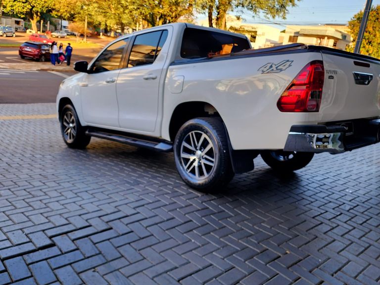 Toyota Hilux CD SRV 4x4 2.8 TDI Diesel Aut.