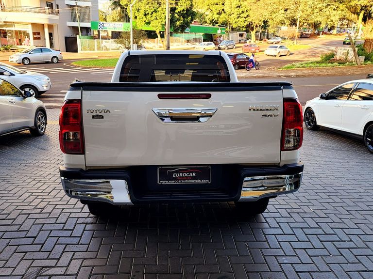 Toyota Hilux CD SRV 4x4 2.8 TDI Diesel Aut.