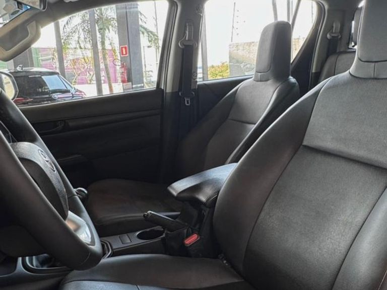 Toyota Hilux Chassi 4x4 2.8 TDI Diesel Mec.