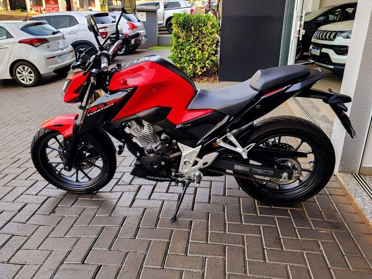 HONDA CB 300F Twister Flex