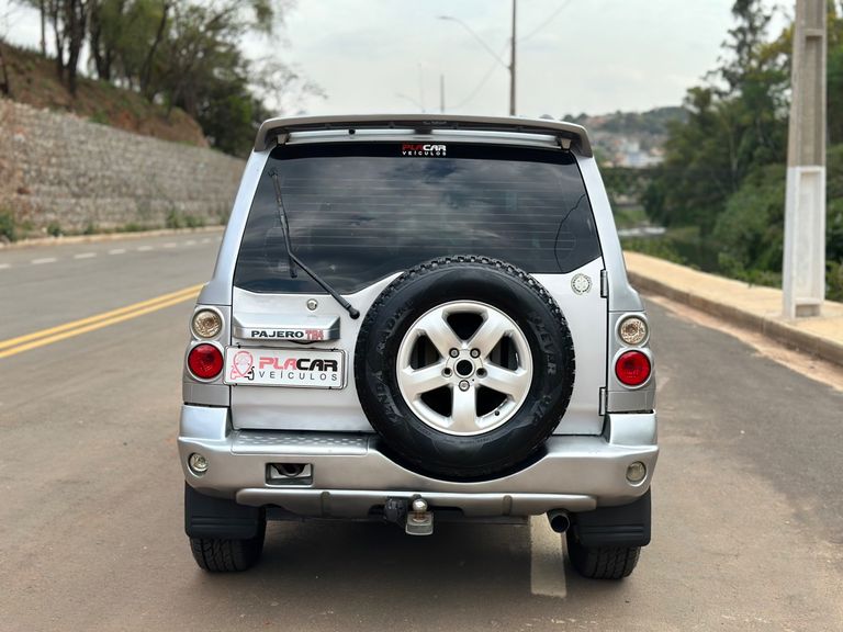 Mitsubishi Pajero TR4 2.0/ 2.0 Flex 16V 4x4 Mec.