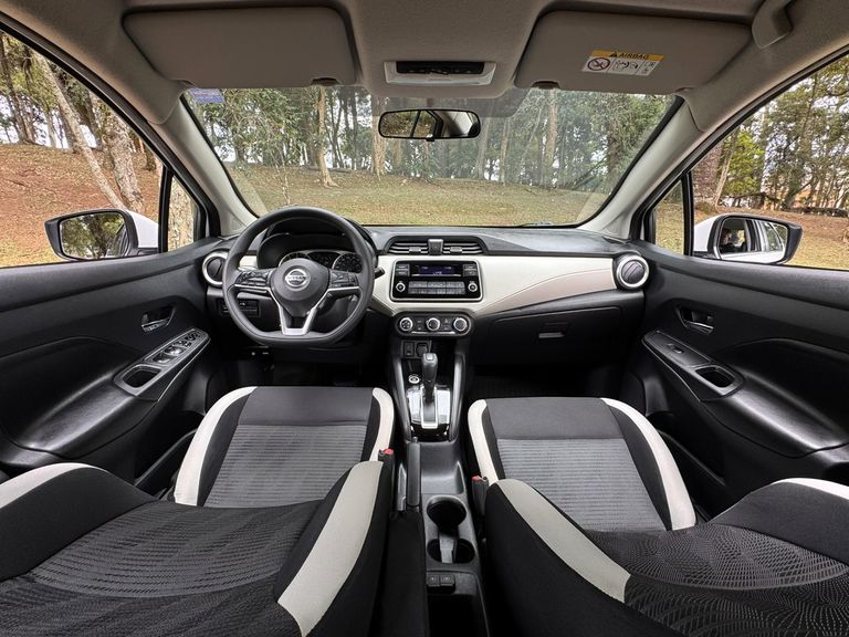 Nissan VERSA Sense 1.6 16V Flex Aut.