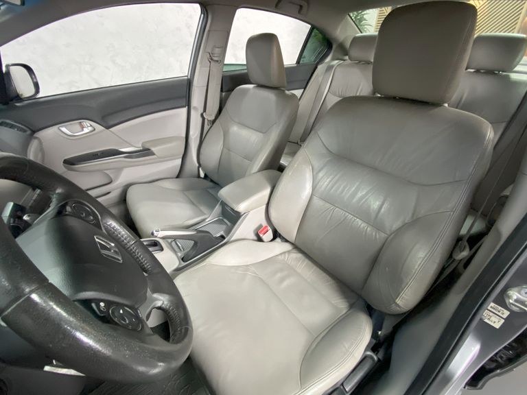 Honda Civic Sedan LXR 2.0 Flexone 16V Aut. 4p