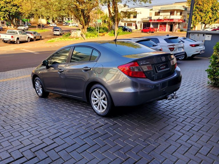 Honda Civic Sedan LXS 1.8/1.8 Flex 16V Mec. 4p