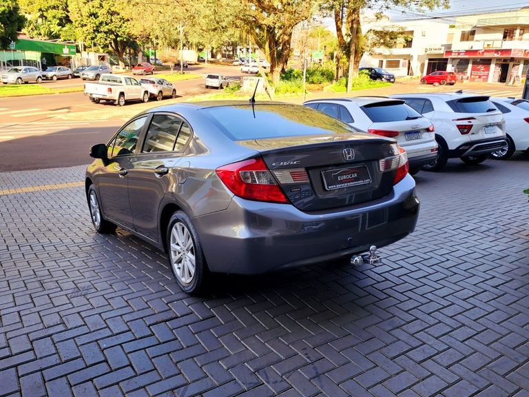 Honda Civic Sedan LXS 1.8/1.8 Flex 16V Mec. 4p