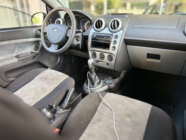 Ford Fiesta Sed. 1.6 8V Flex 4p