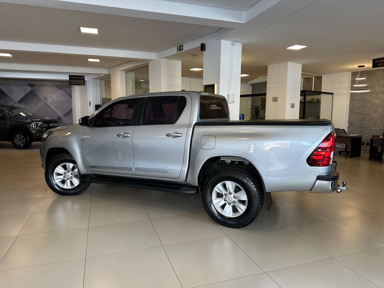 Toyota Hilux CD SRV 4x2 2.7 Flex 16V Aut.