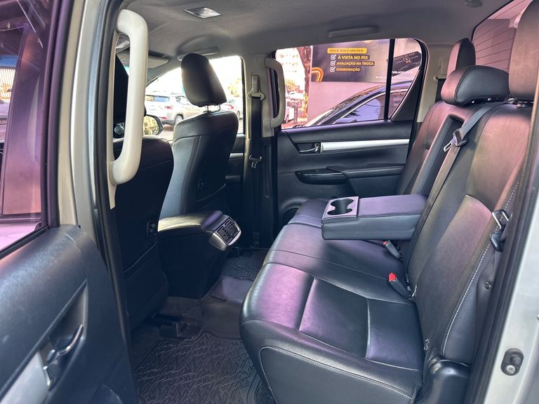 Toyota Hilux CD SRV 4x2 2.7 Flex 16V Aut.