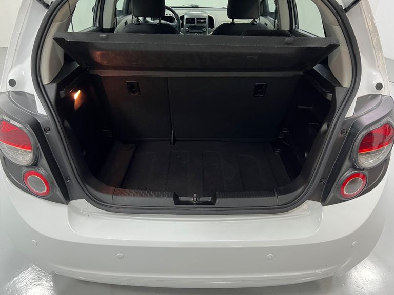 Chevrolet SONIC HB LT 1.6 16V FlexPower 5p Mec.