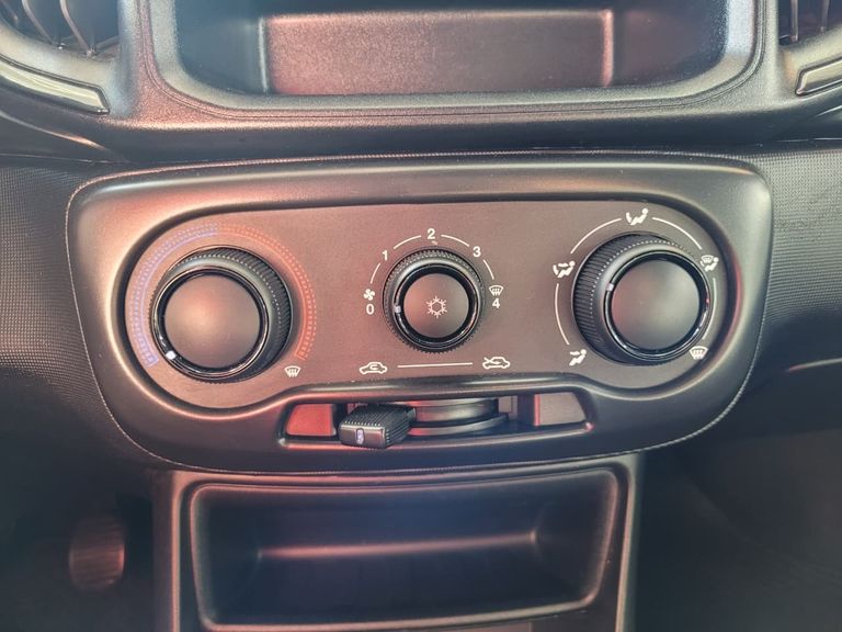 Fiat Strada Freedom 1.3 Flex 8V  CS Plus