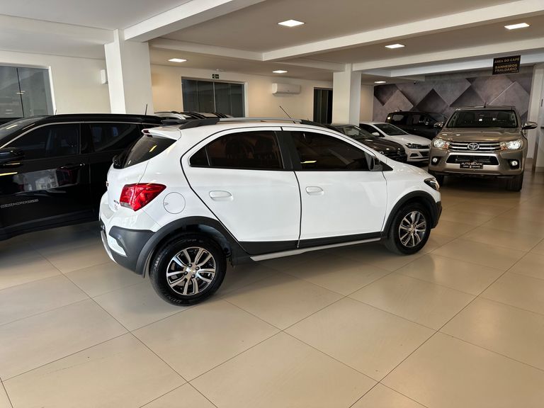 Chevrolet ONIX HATCH ACTIV 1.4 8V Flex 5p Mec.