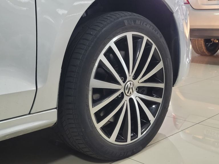 VolksWagen JETTA Highline 2.0 TSI 16V 4p Tiptronic