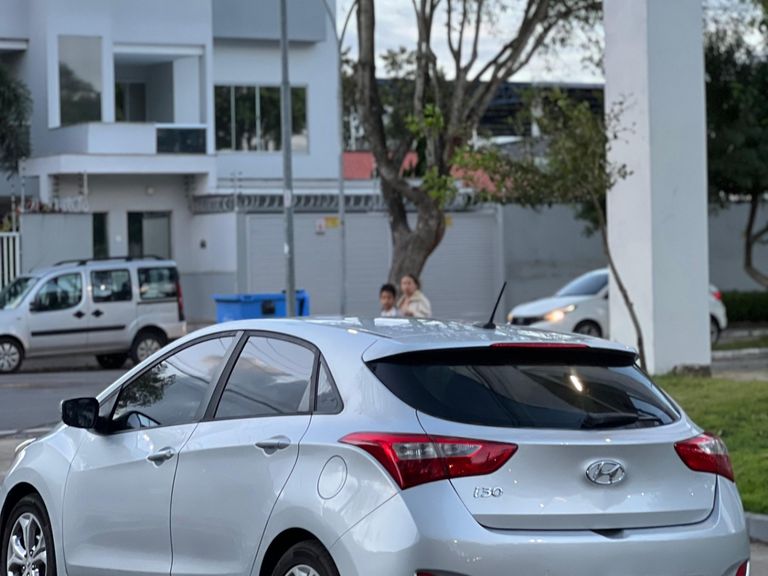 Hyundai i30 1.8 16V Aut. 5p