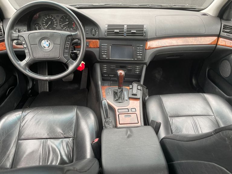 BMW 540i