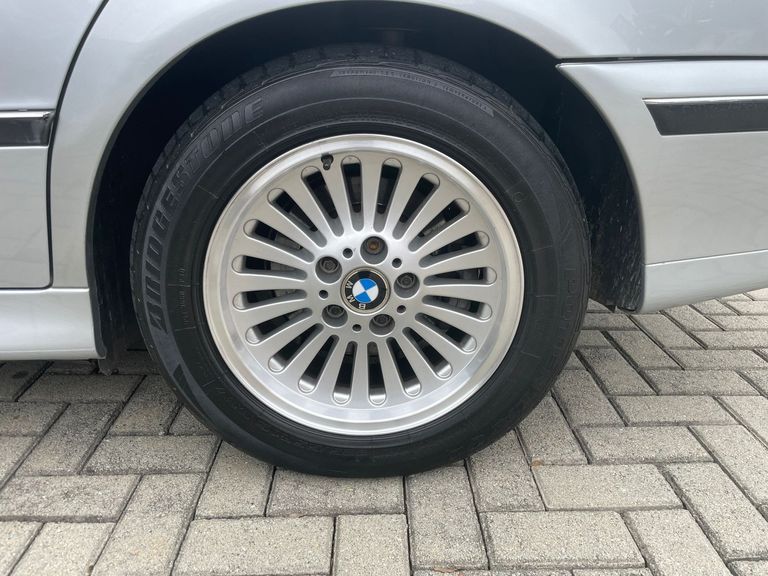 BMW 540i