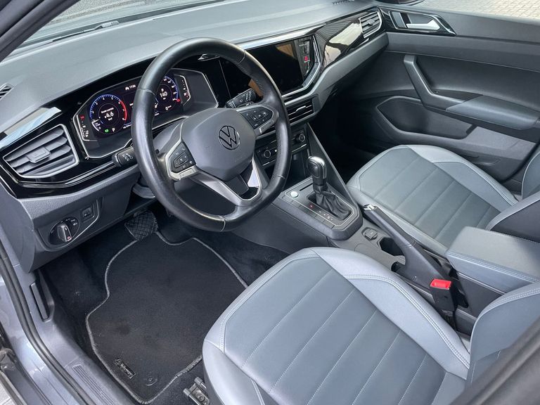 VolksWagen Nivus Highline 1.0 200 TSI Flex Aut.