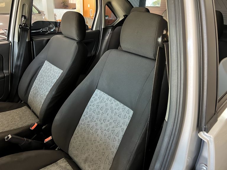 Ford Fiesta Sedan 1.0 8V Flex 4p