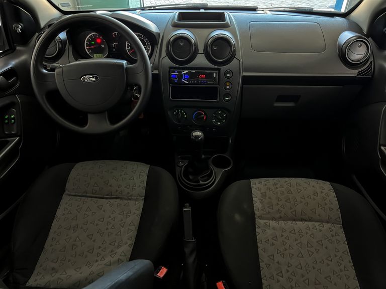 Ford Fiesta Sedan 1.0 8V Flex 4p