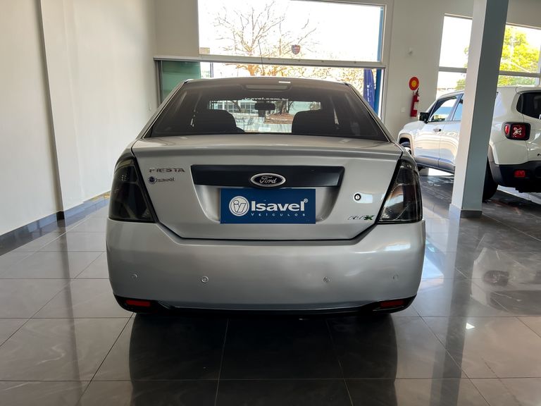 Ford Fiesta Sedan 1.0 8V Flex 4p