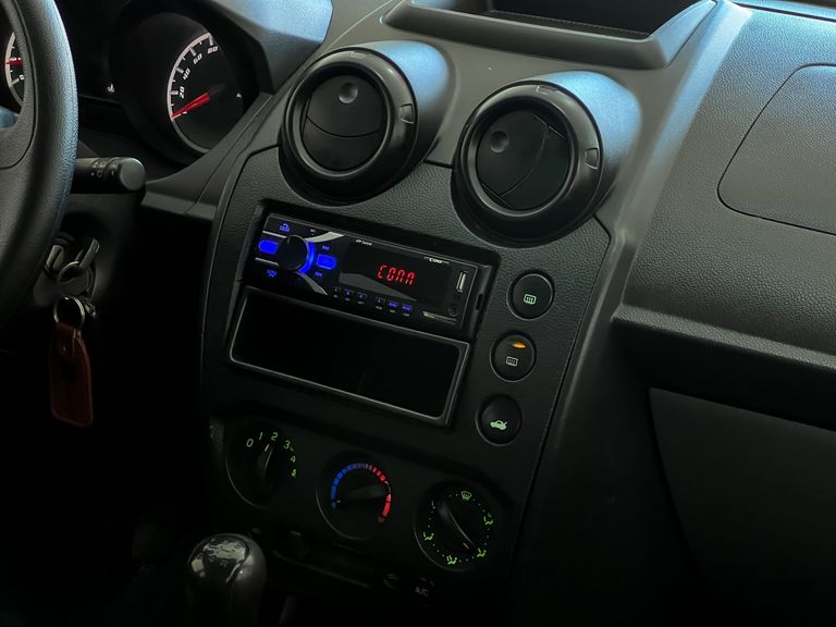 Ford Fiesta Sedan 1.0 8V Flex 4p