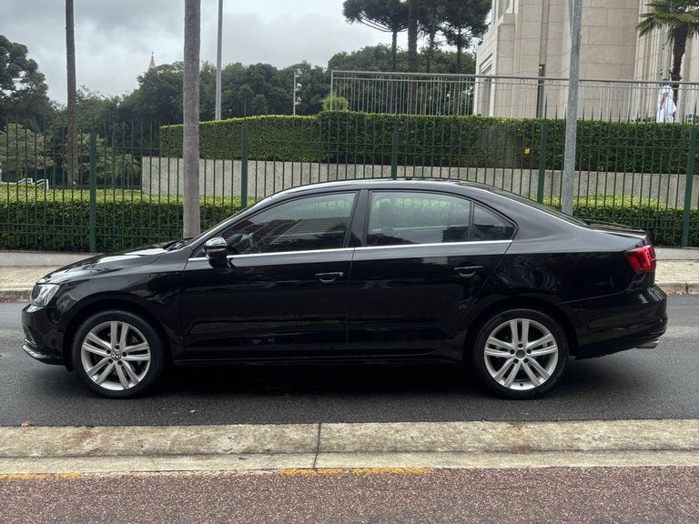 VolksWagen JETTA Highline 2.0 TSI 16V 4p Tiptronic