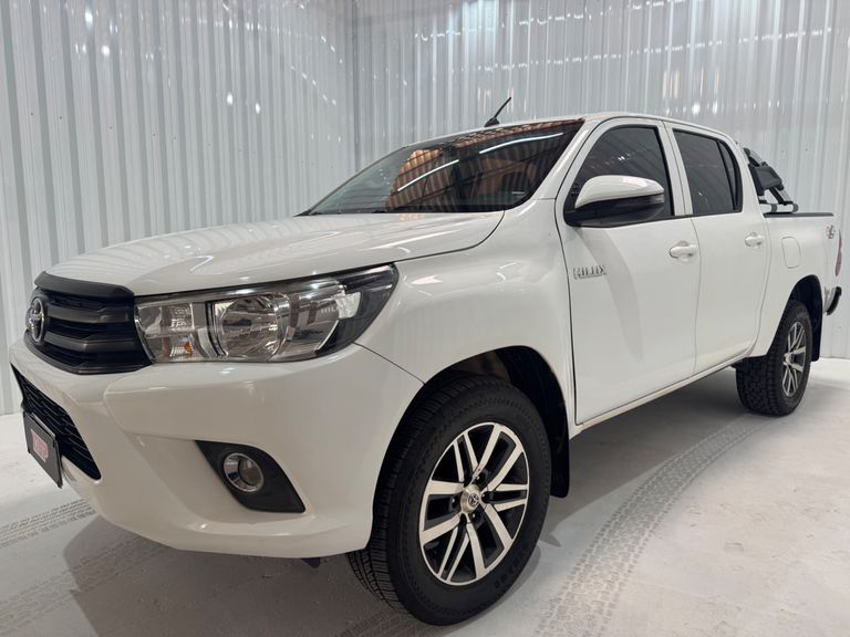 Toyota Hilux CD 4x4 2.8 Diesel Mec.