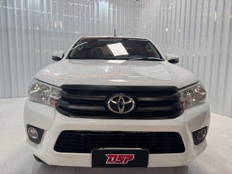 Toyota Hilux CD 4x4 2.8 Diesel Mec.