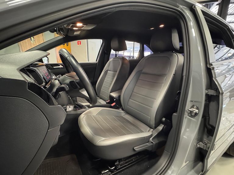 VolksWagen Nivus Highline 1.0 200 TSI Flex Aut.