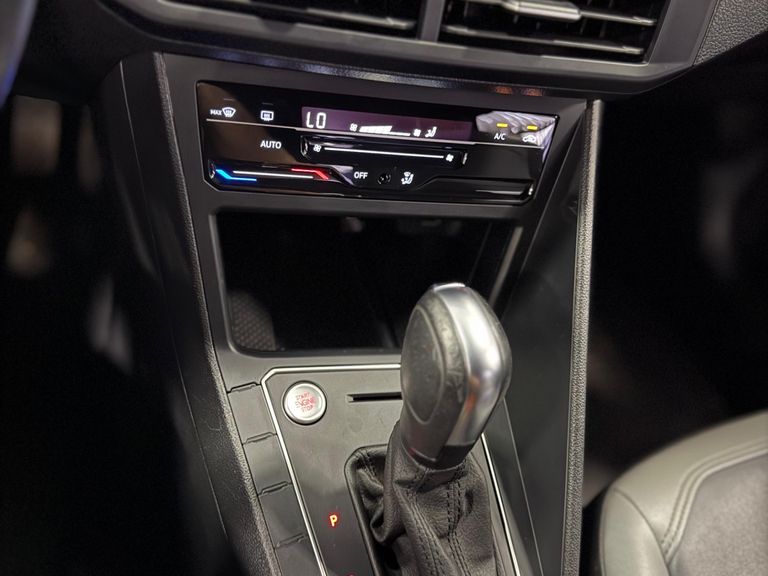 VolksWagen Nivus Highline 1.0 200 TSI Flex Aut.