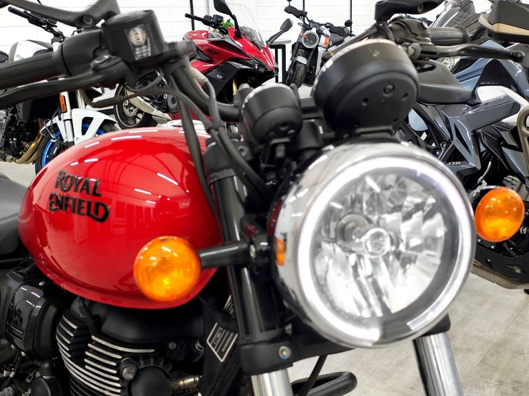 Royal Enfield Meteor Supernova 350cc ABS