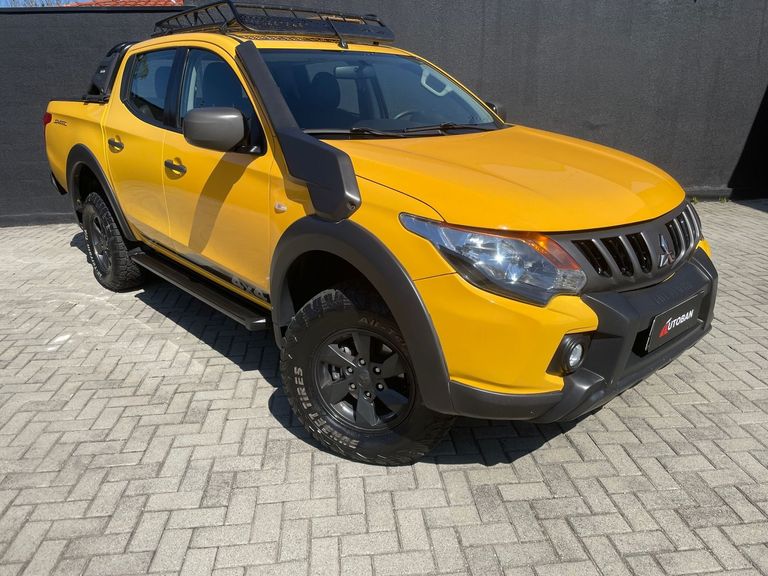 Mitsubishi L200 Triton Savana 2.4 4x4 Die. Aut.