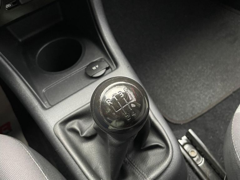 VolksWagen up! take 1.0 Total Flex 12V 5p