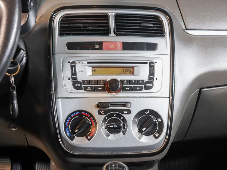 Fiat Punto ATTRACTIVE 1.4 Fire Flex 8V 5p