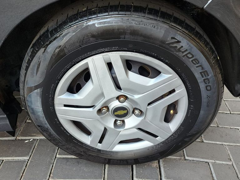 Chevrolet ONIX HATCH Joy 1.0 8V Flex 5p Mec.