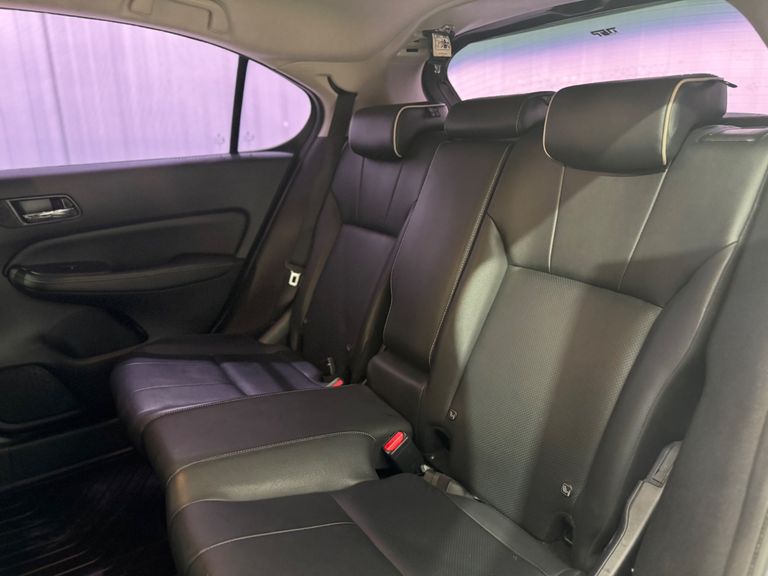Honda CITY Hatchback Touring 1.5 Flex 16V Aut