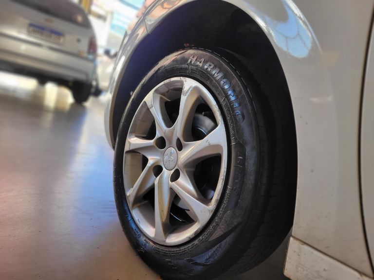 Peugeot 208 Allure 1.5 Flex 8V 5p