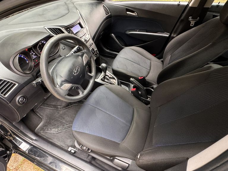 Hyundai HB20S C.Style/C.Plus1.6 Flex 16V Aut. 4p